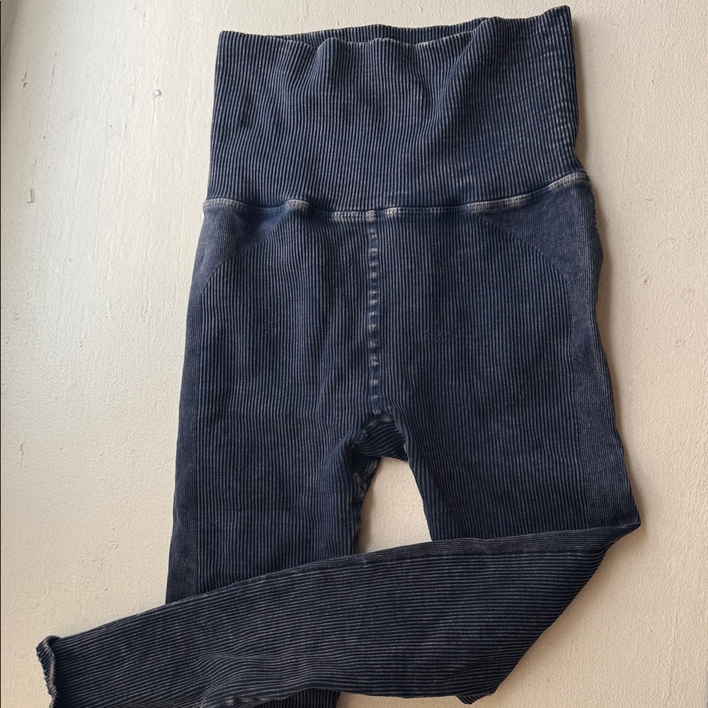 Free People Movement Navy Vintage Wash leggings